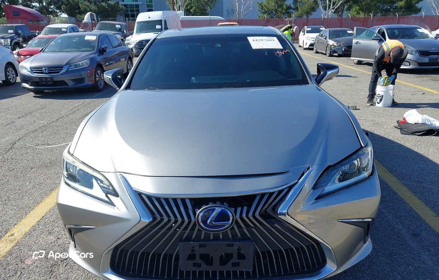 Lexus ES 2019