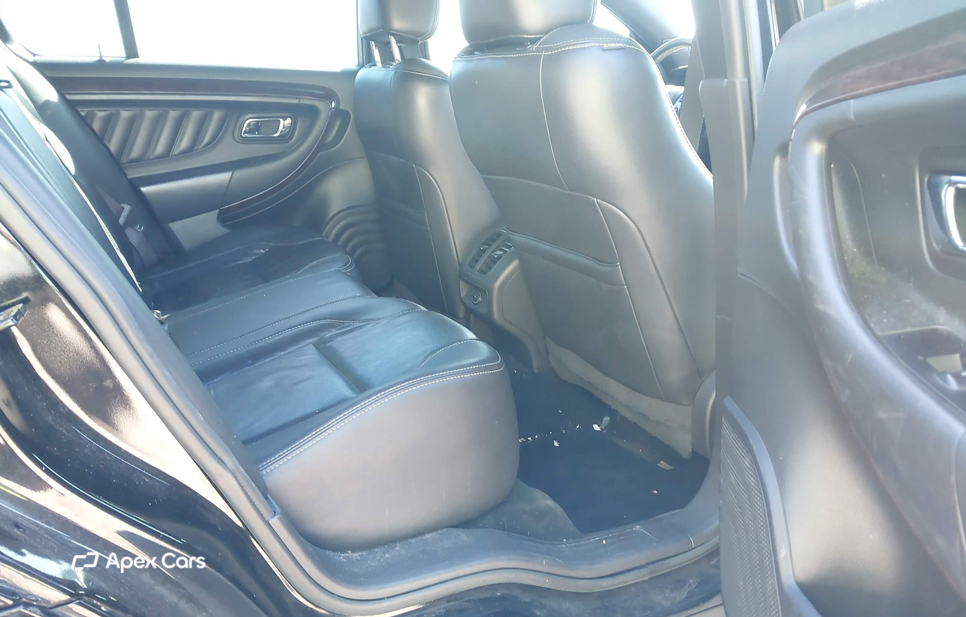 Ford Taurus 2016