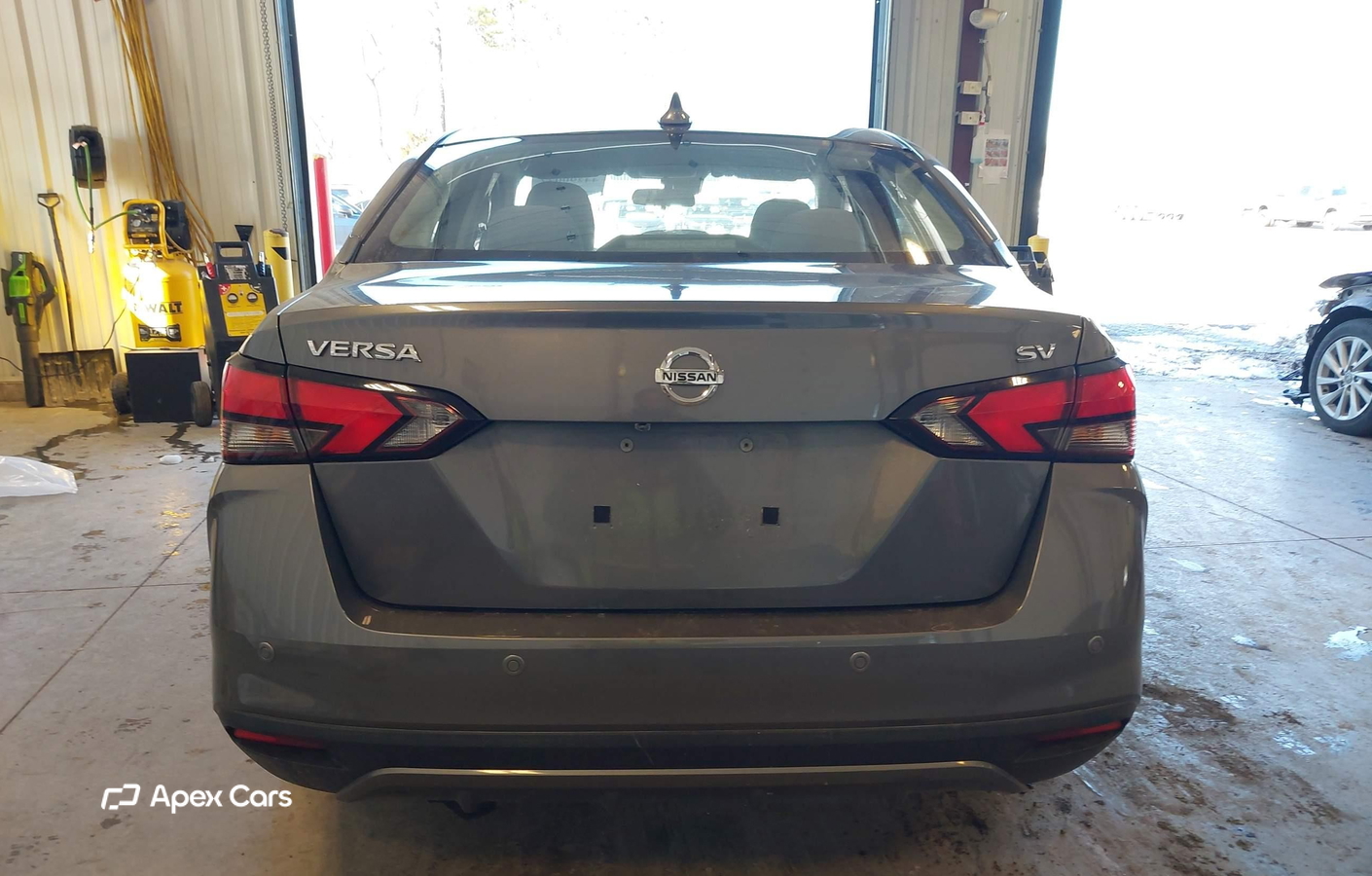 Nissan Versa 2021