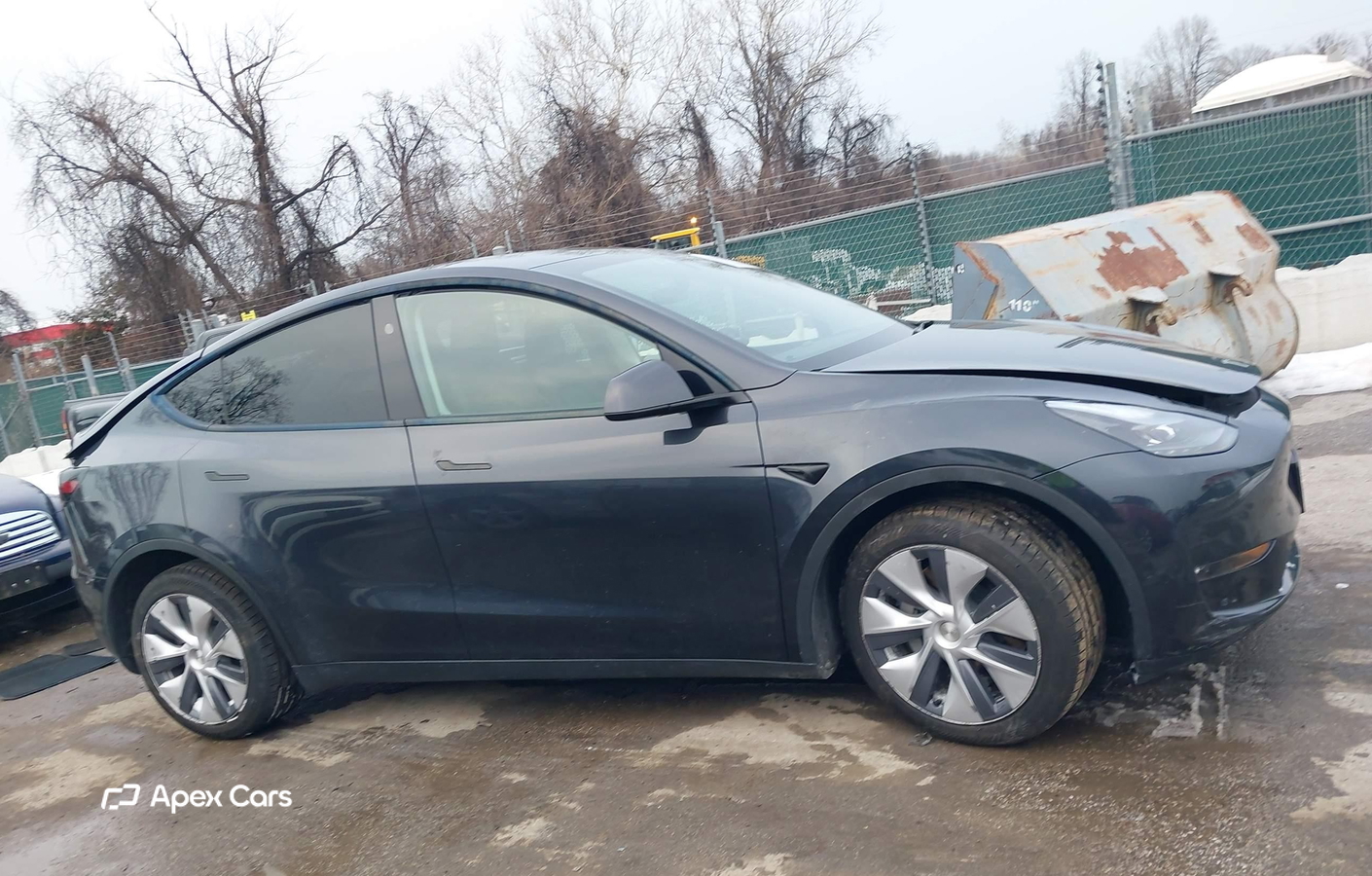 Tesla Model Y 2024