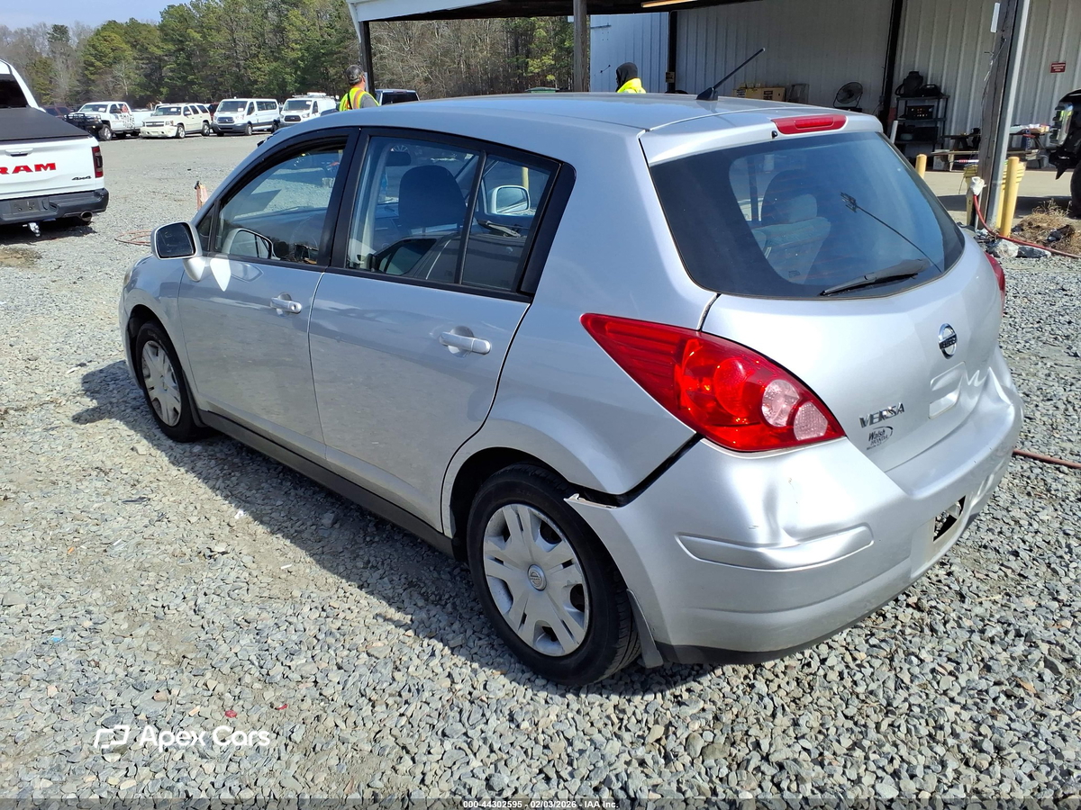 Nissan Versa 2011