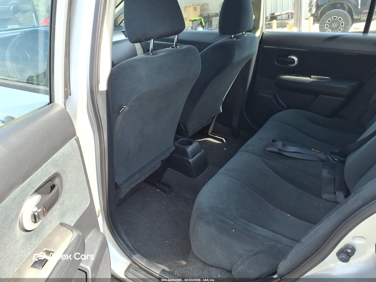 Nissan Versa 2011