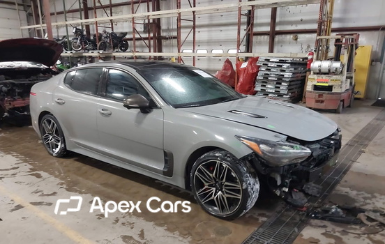 Kia Stinger 2023 - Image 1 of 17