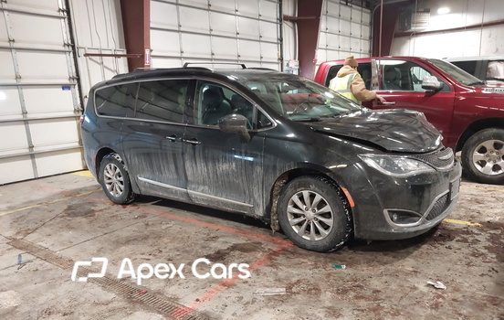Chrysler Pacifica 2017 - Image 1 of 16