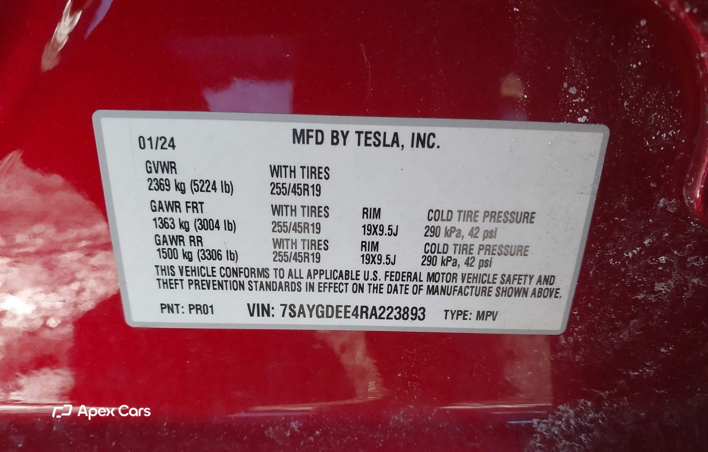 Tesla Model Y 2024