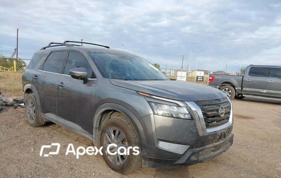 Nissan Pathfinder 2024 - Image 1 of 17