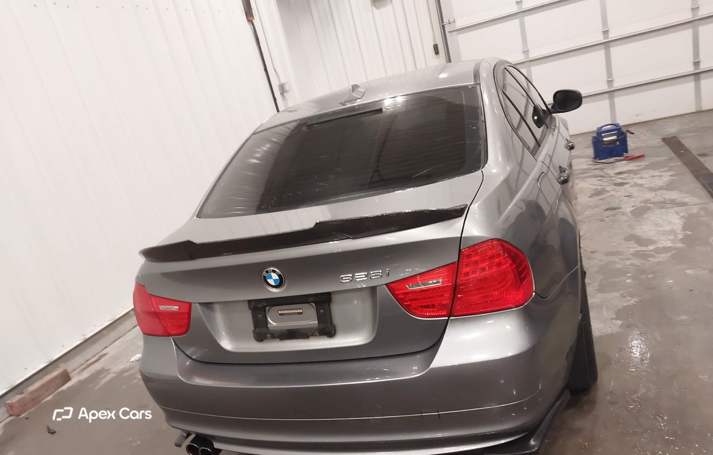 BMW Series 3 2011