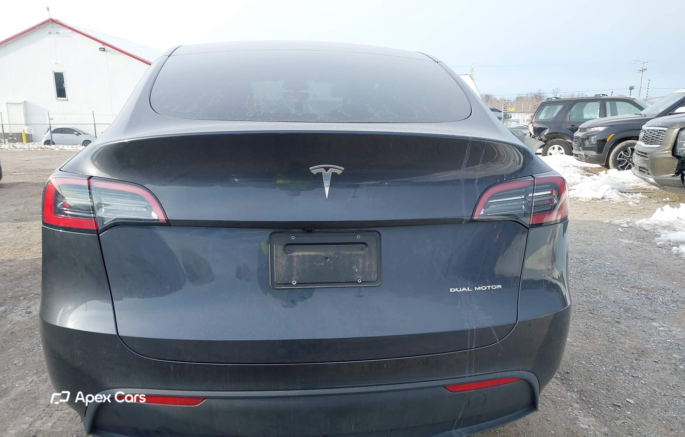 Tesla Model Y 2024