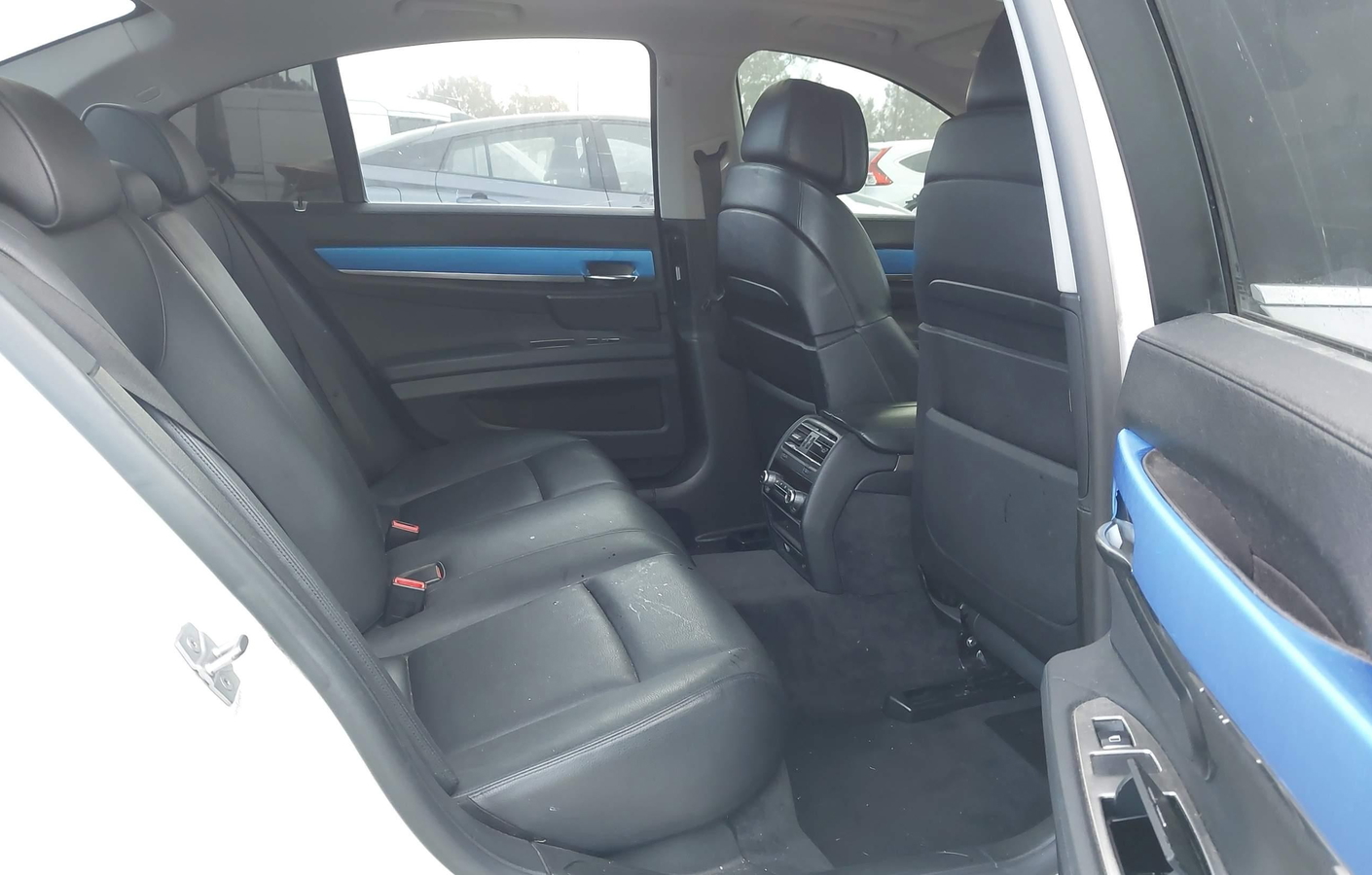 BMW Series 7 2011