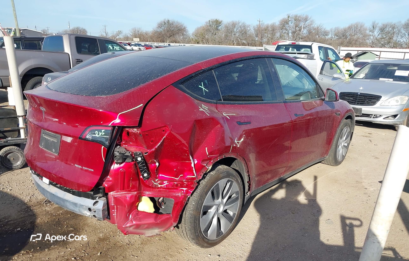 Tesla Model Y 2024