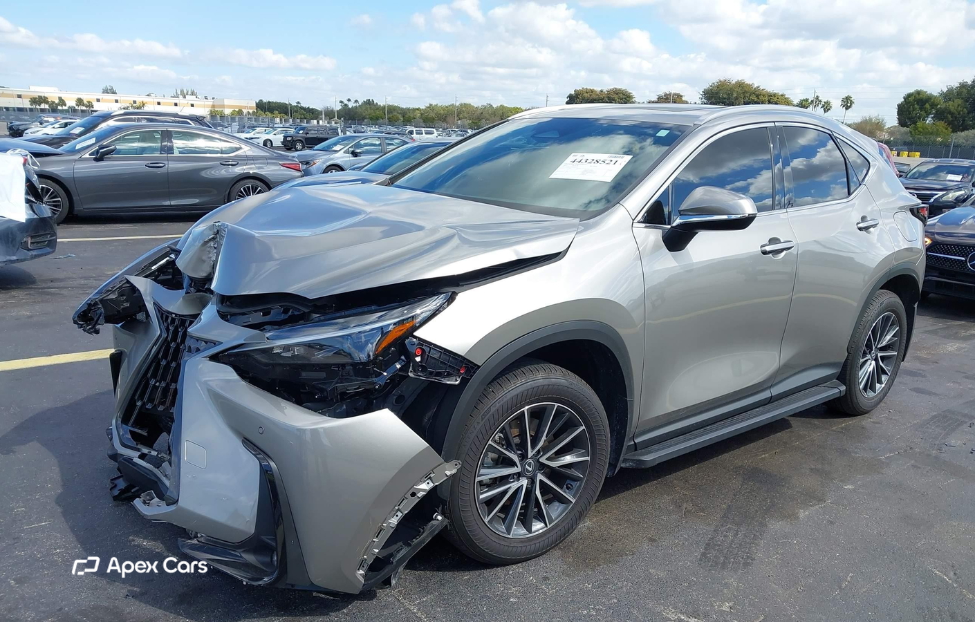 Lexus NX 2025
