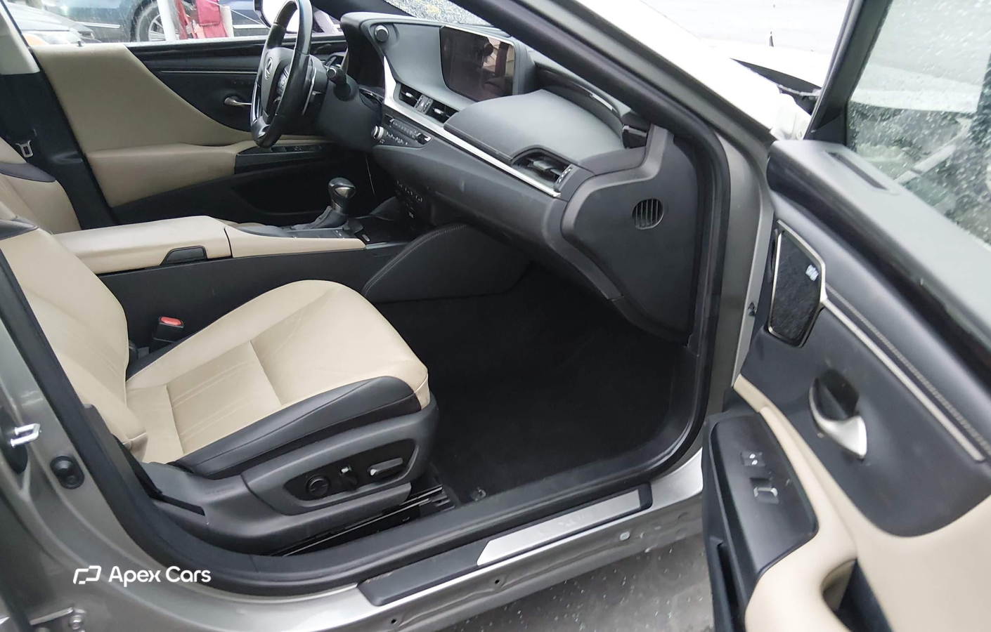 Lexus ES 2021