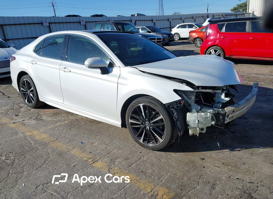 2019 Toyota Camry - Zdjęcie 1 z 5