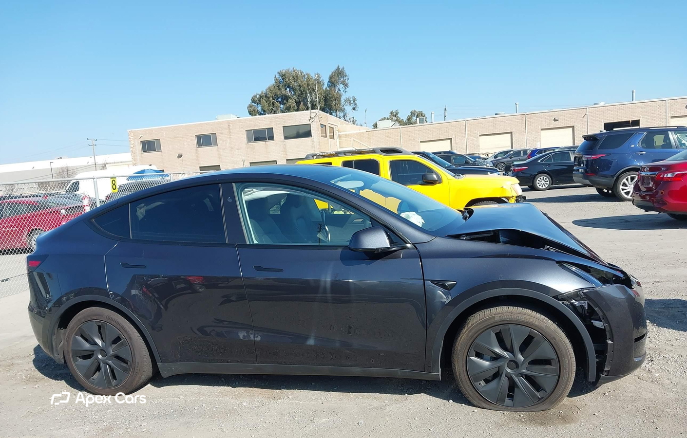 Tesla Model Y 2025