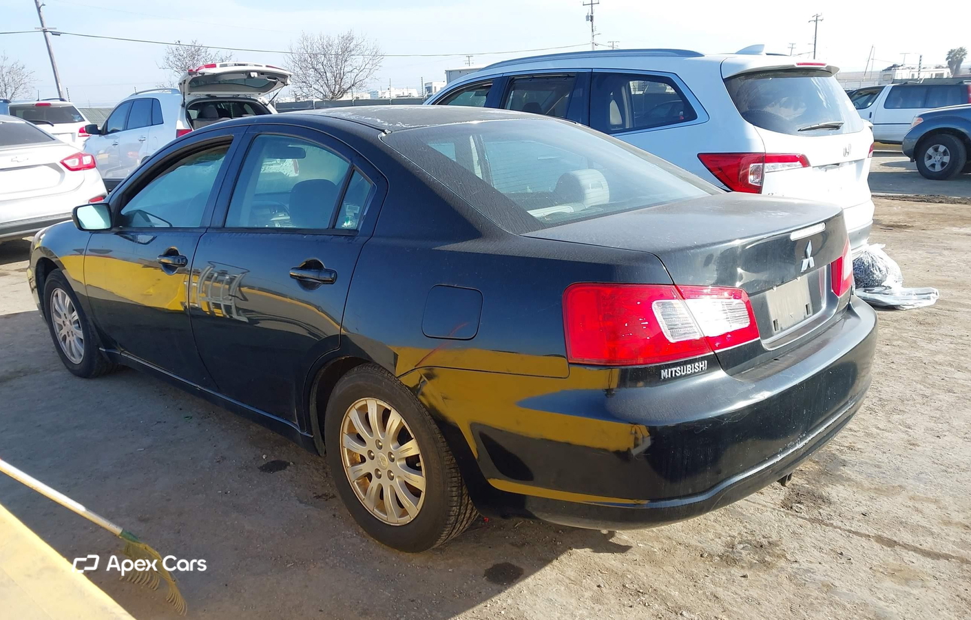Mitsubishi Galant 2011