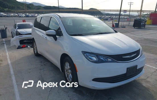 Chrysler Pacifica 2017 - Image 1 of 17
