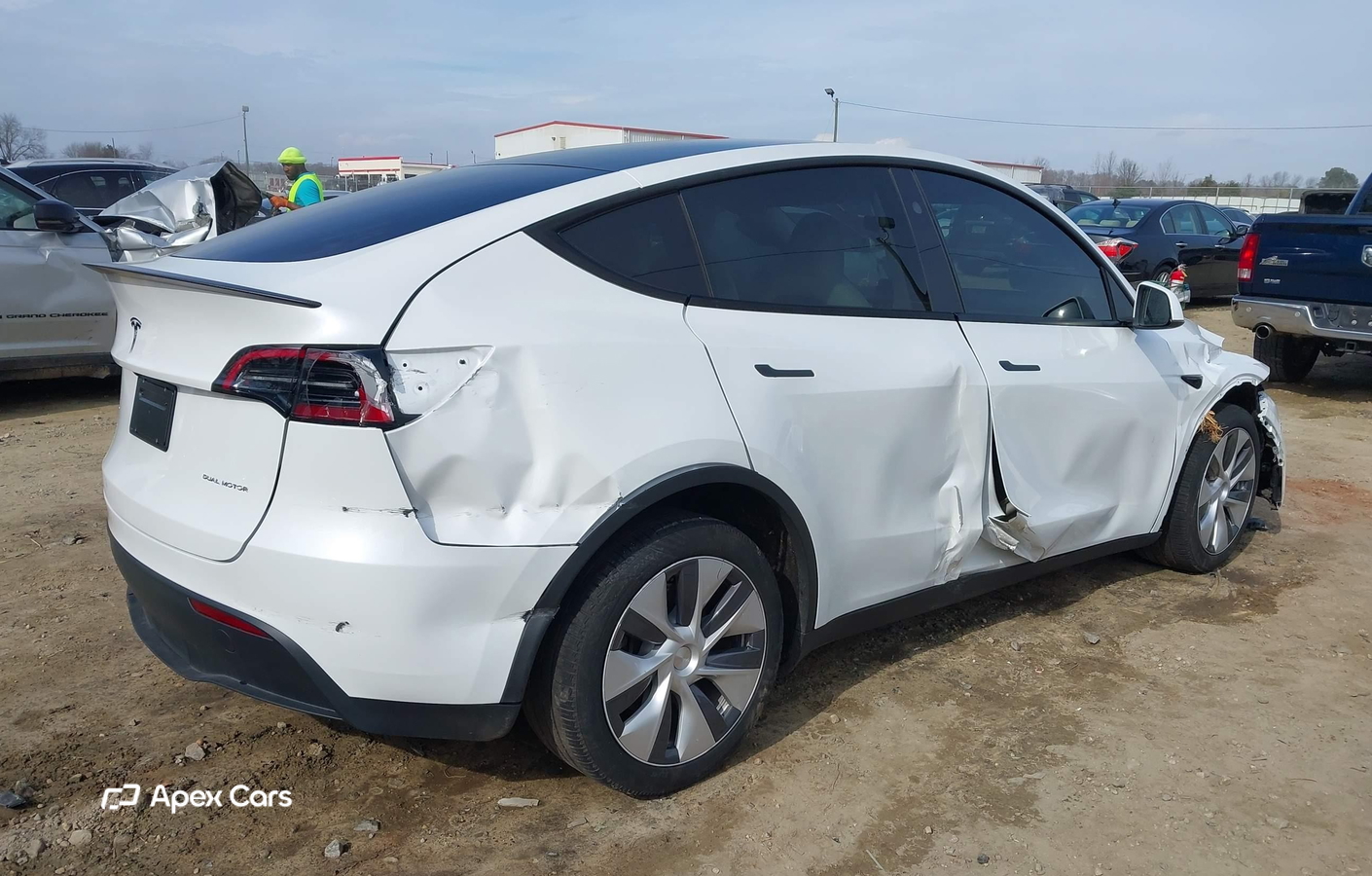 Tesla Model Y 2024