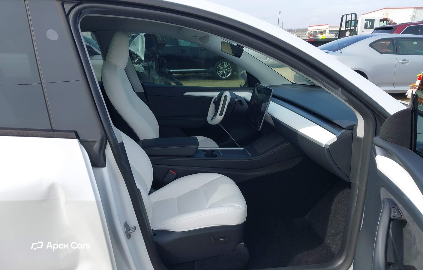 Tesla Model Y 2024