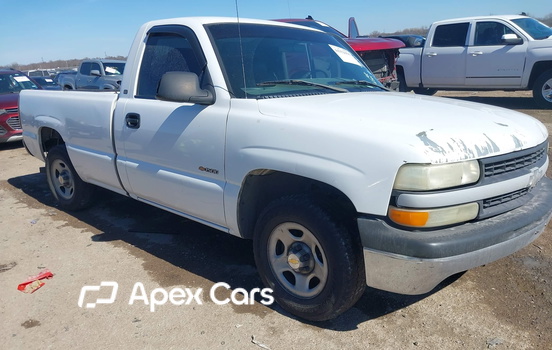 Chevrolet Silverado 2002 - Image 1 of 17