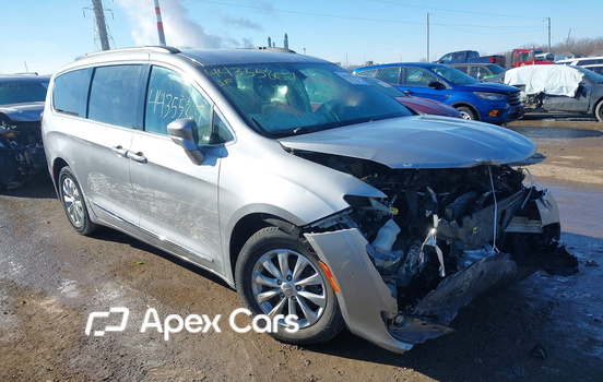 Chrysler Pacifica 2017 - Image 1 of 16