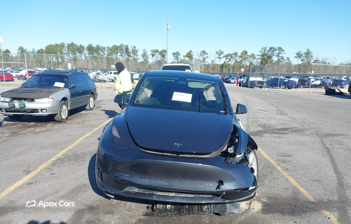Tesla Model Y 2024