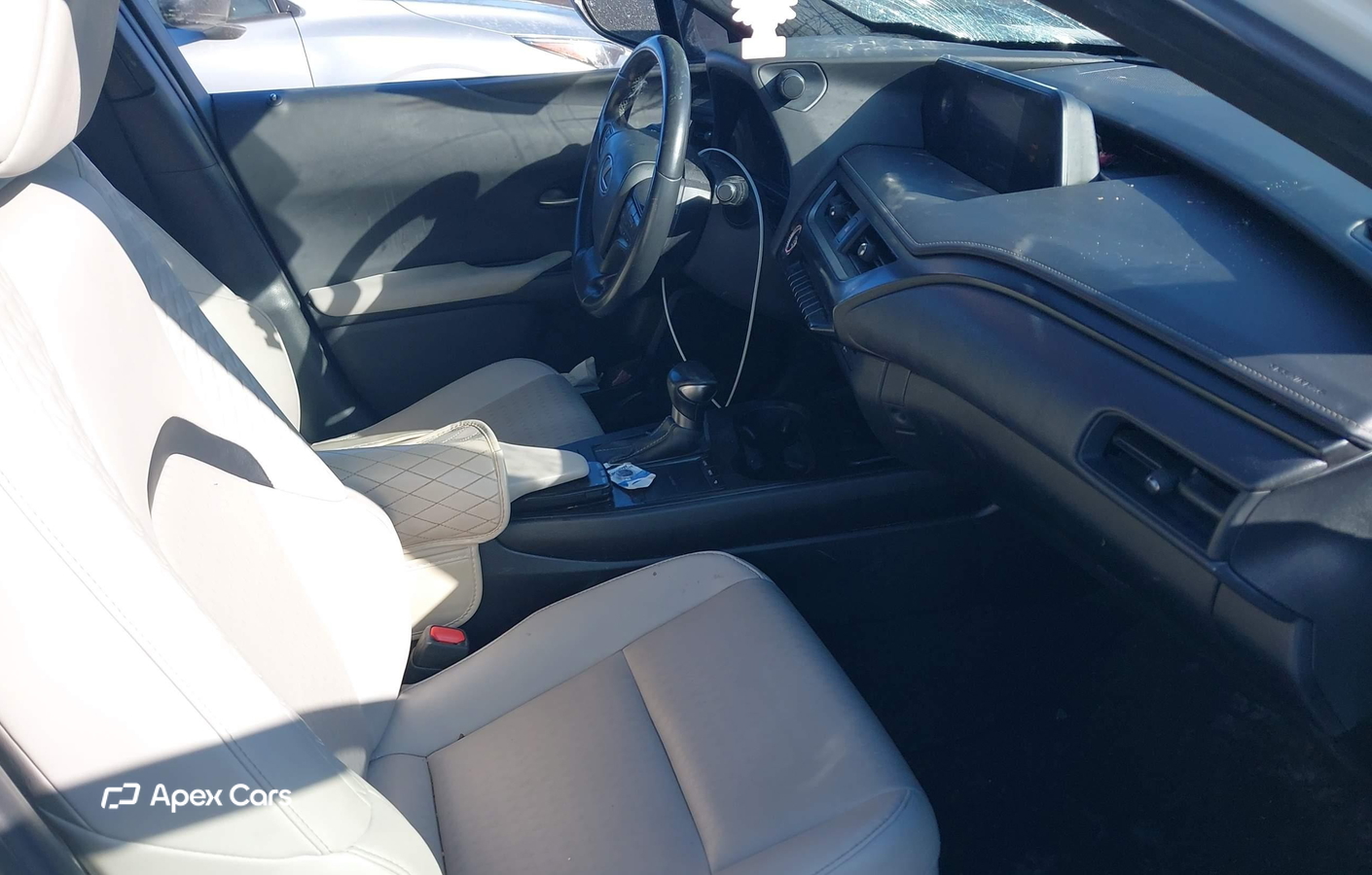 Lexus UX 2021