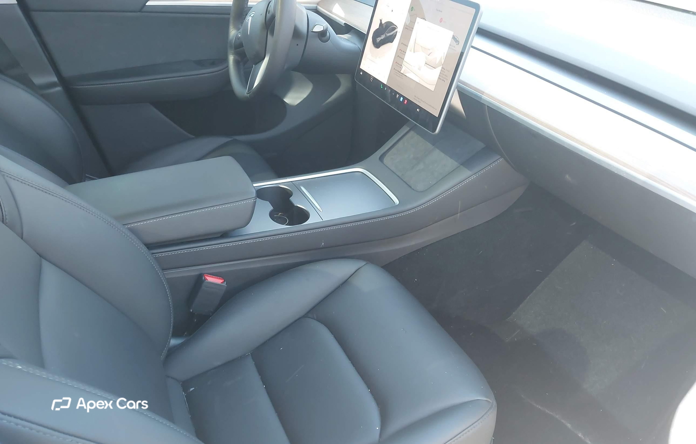 Tesla Model Y 2024