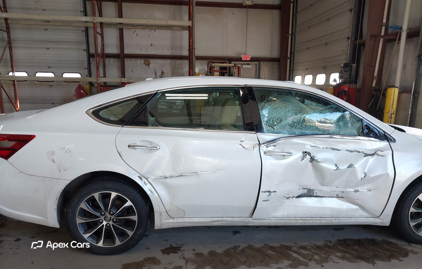 Toyota Avalon 2016