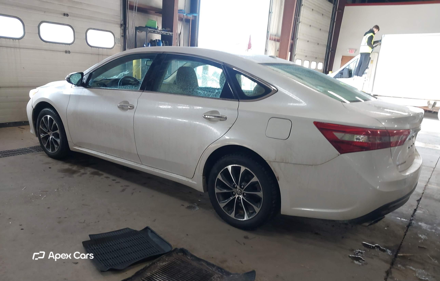 Toyota Avalon 2016