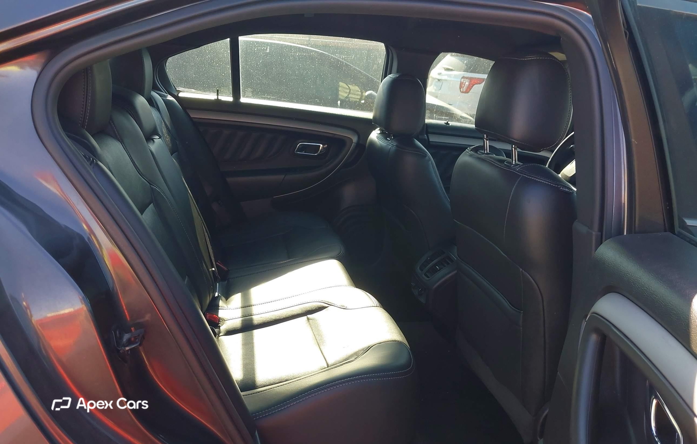 Ford Taurus 2015