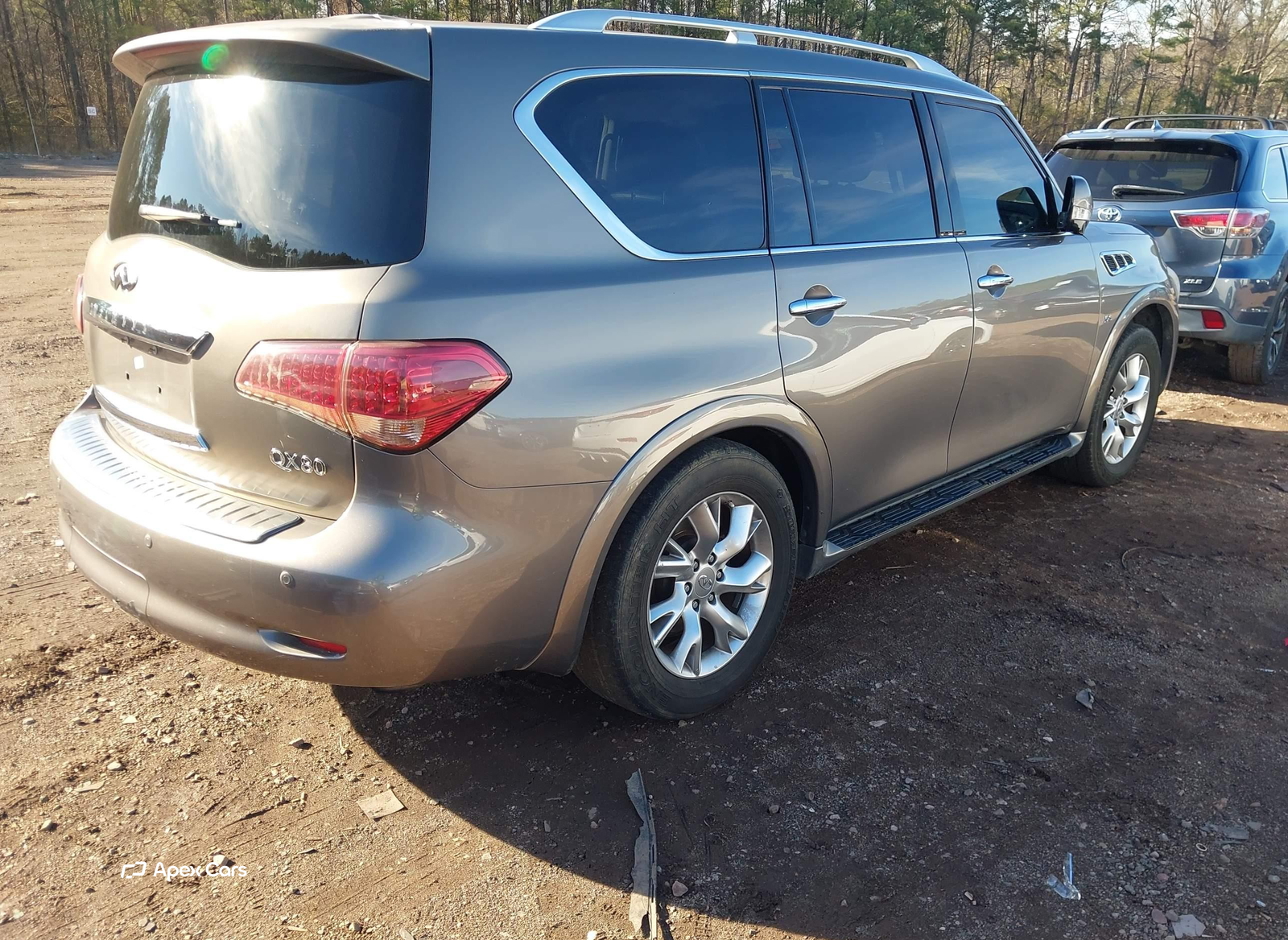 Infiniti QX80 2014