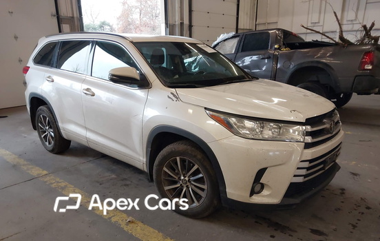Toyota Highlander 2017 - Image 1 of 17