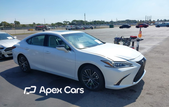 Lexus ES 2025 - Image 1 of 16