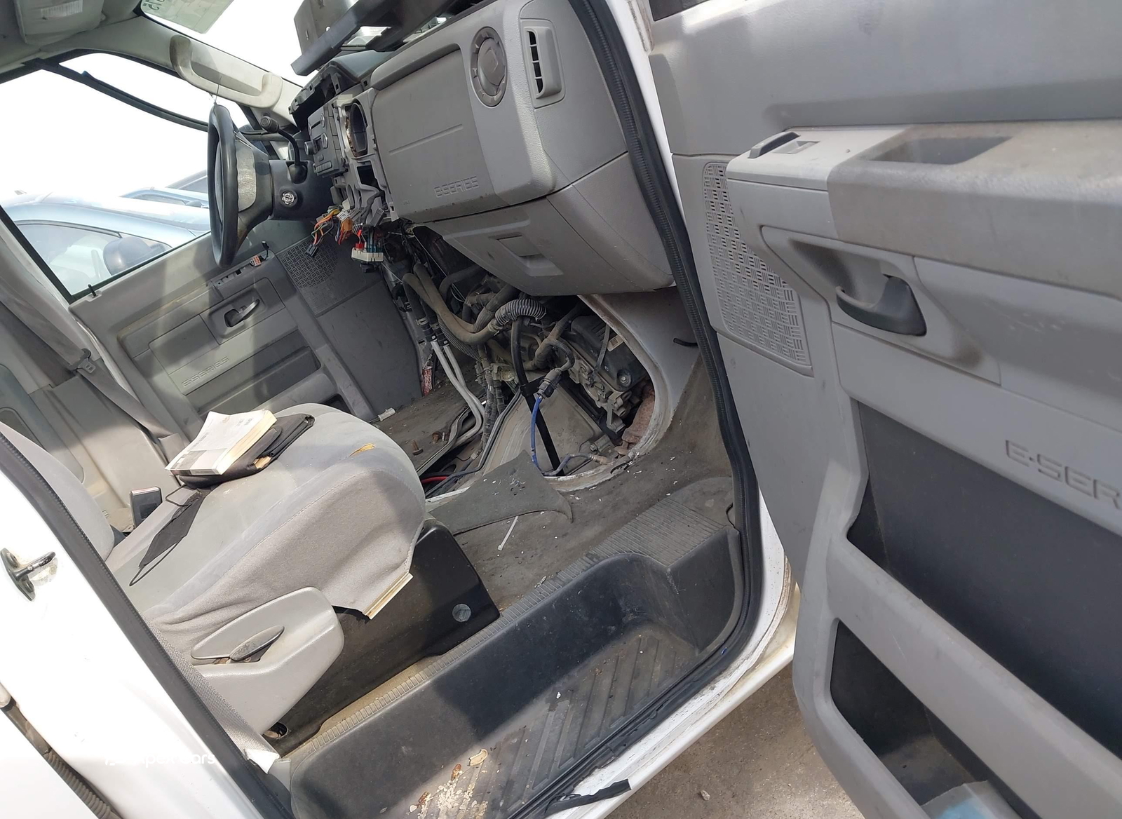 Ford Econoline 2012
