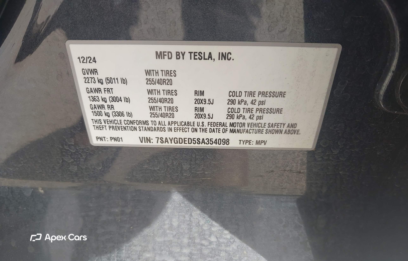 Tesla Model Y 2025