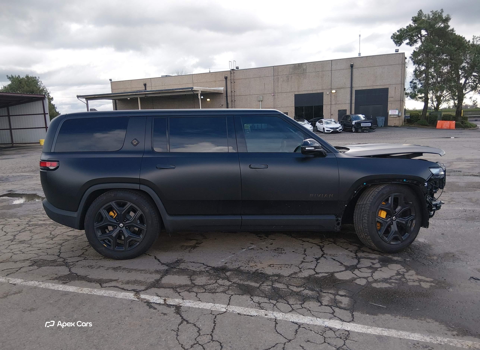 Rivian R1S 2025