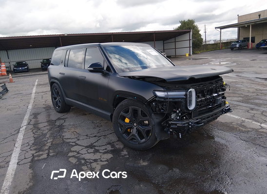2025 Rivian R1S - Image 1 of 5