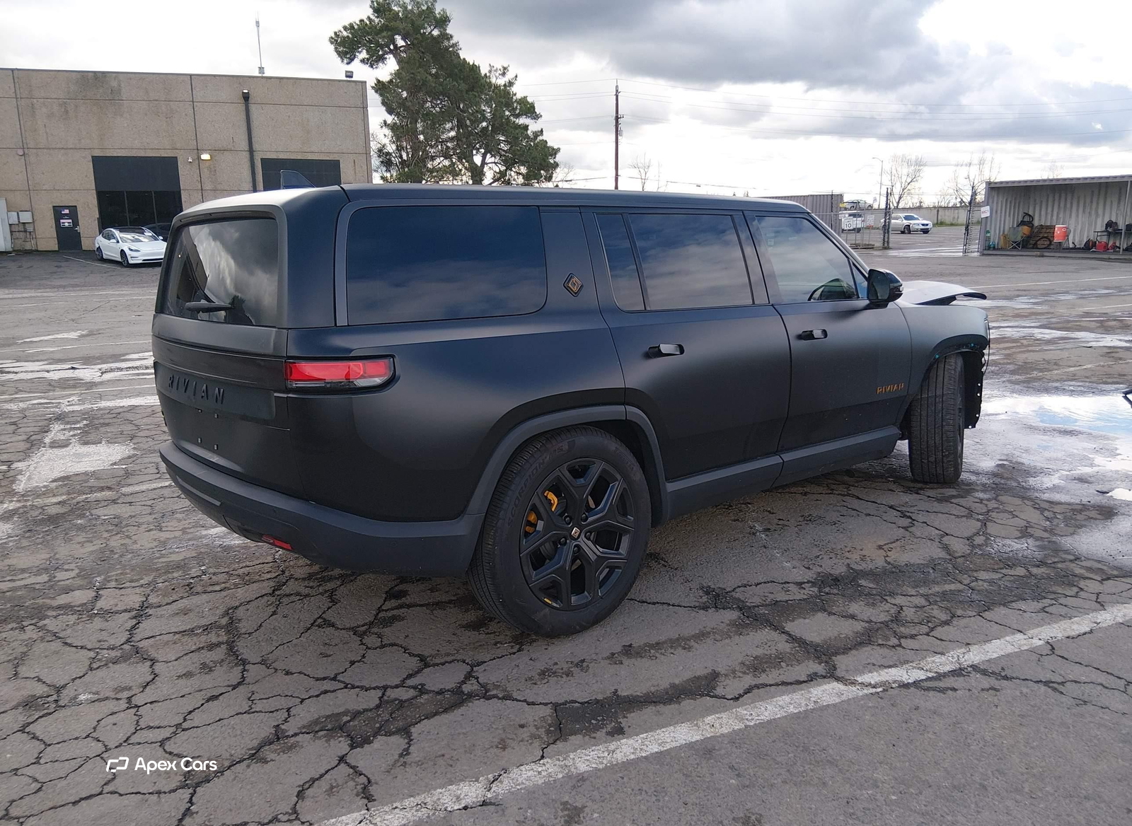 Rivian R1S 2025