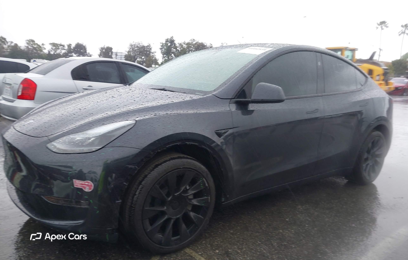 Tesla Model Y 2025