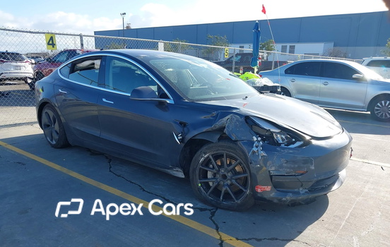 Tesla Model 3 2018 - Image 1 of 18