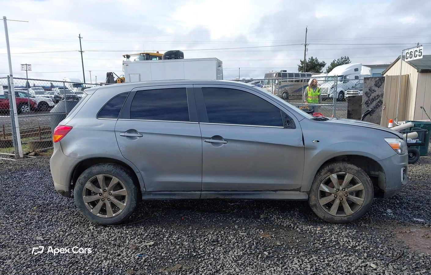Mitsubishi Outlander 2015