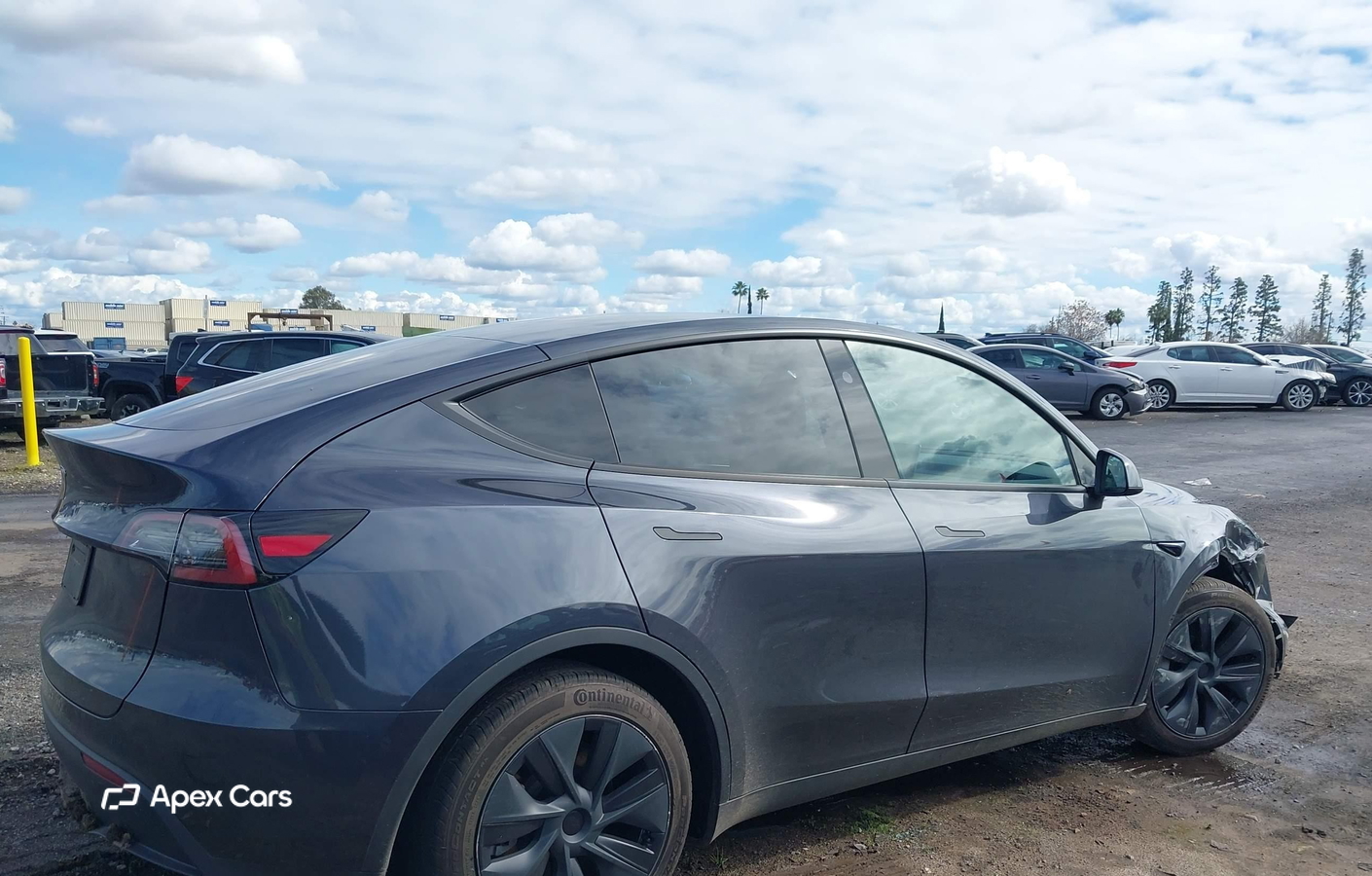 Tesla Model Y 2024