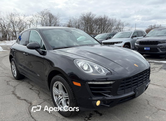 2017 Porsche Macan - Image 1 of 5