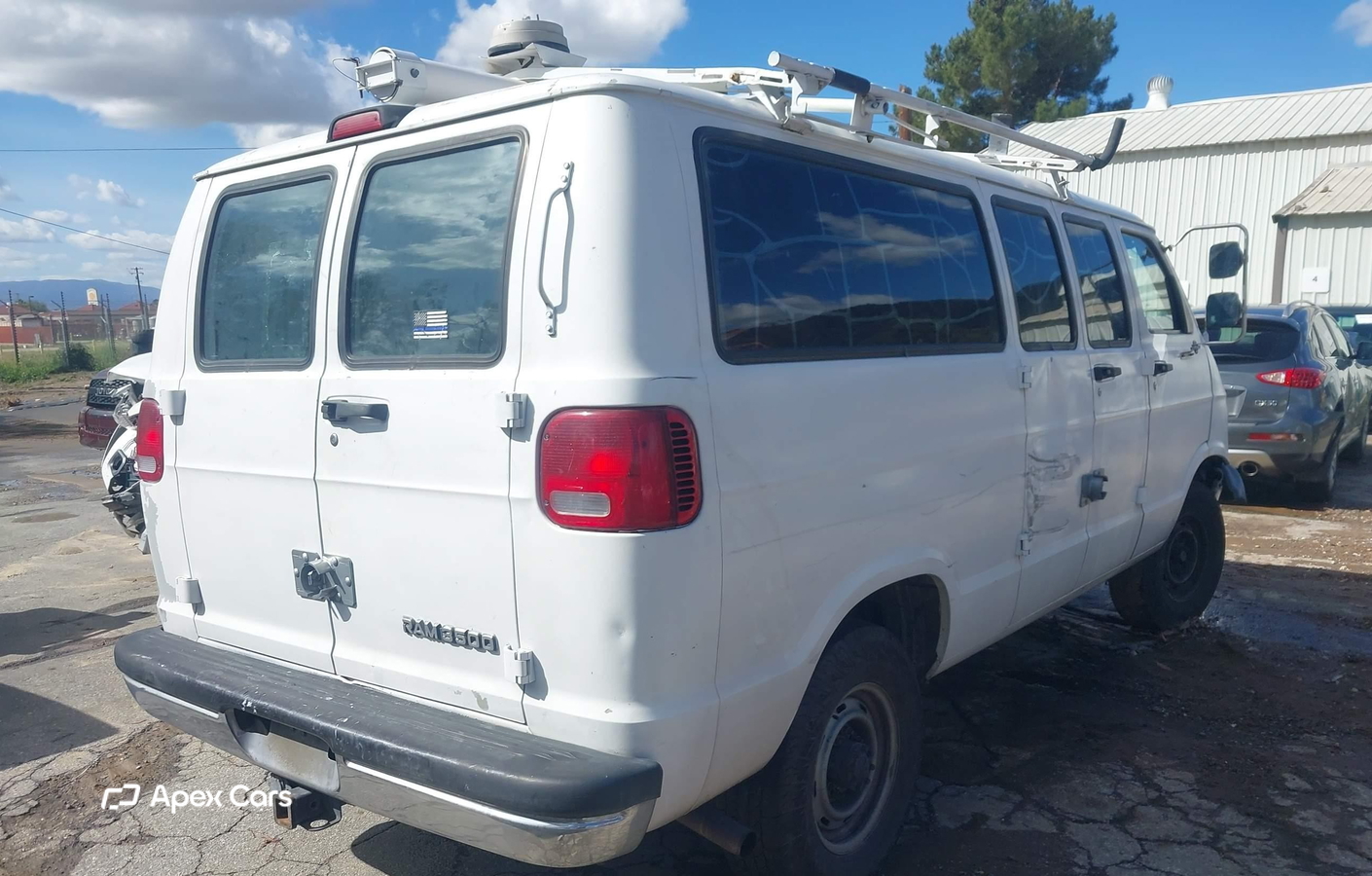 Dodge RAM Van 2003