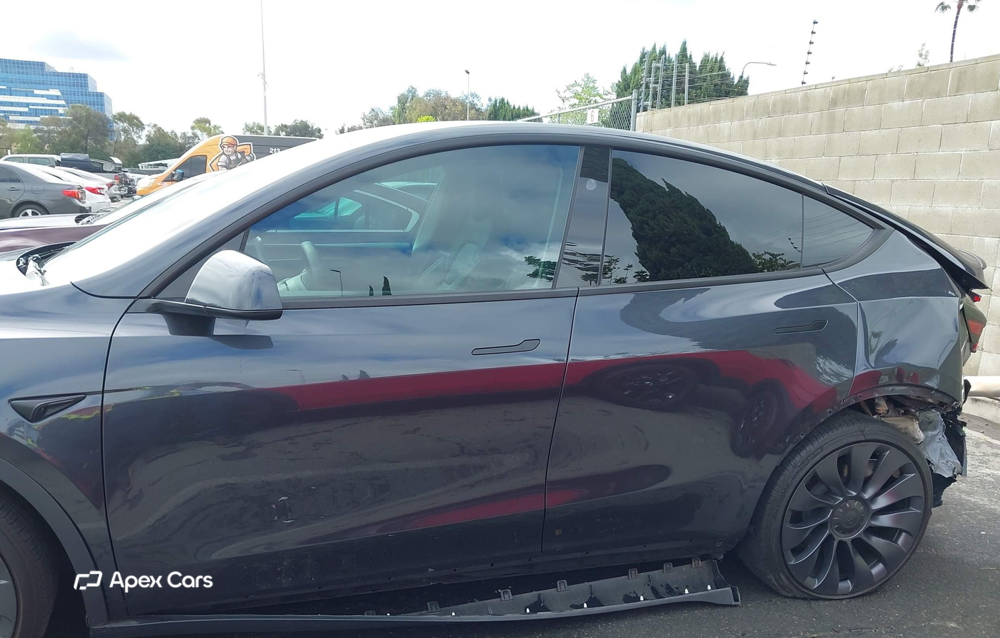 Tesla Model Y 2024
