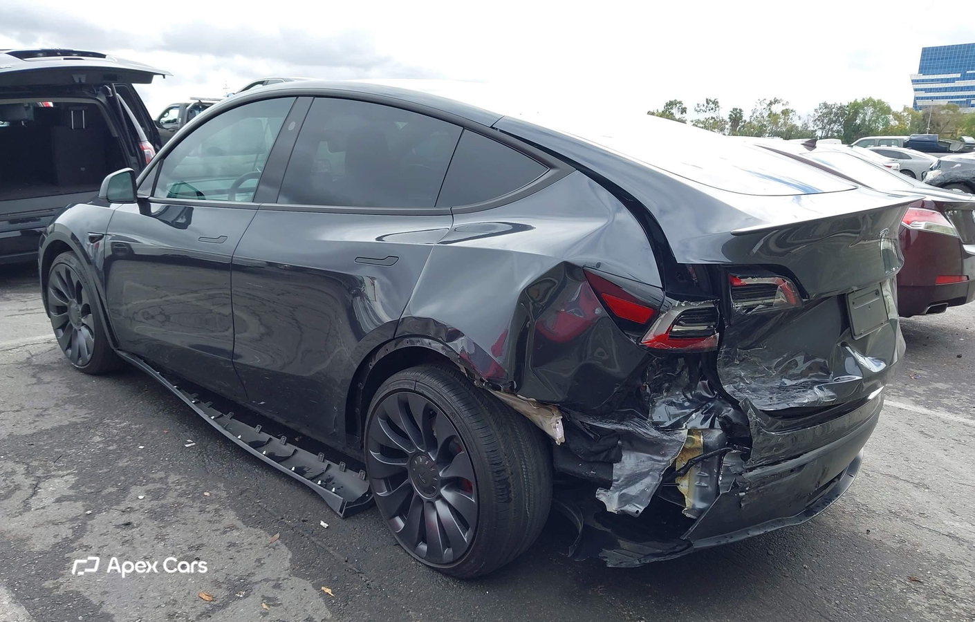 Tesla Model Y 2024