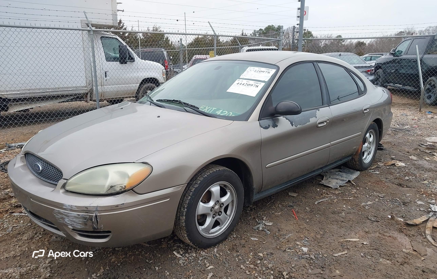 Ford Taurus 2004