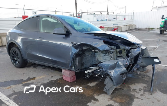 Tesla Model Y 2020 - Image 1 of 18