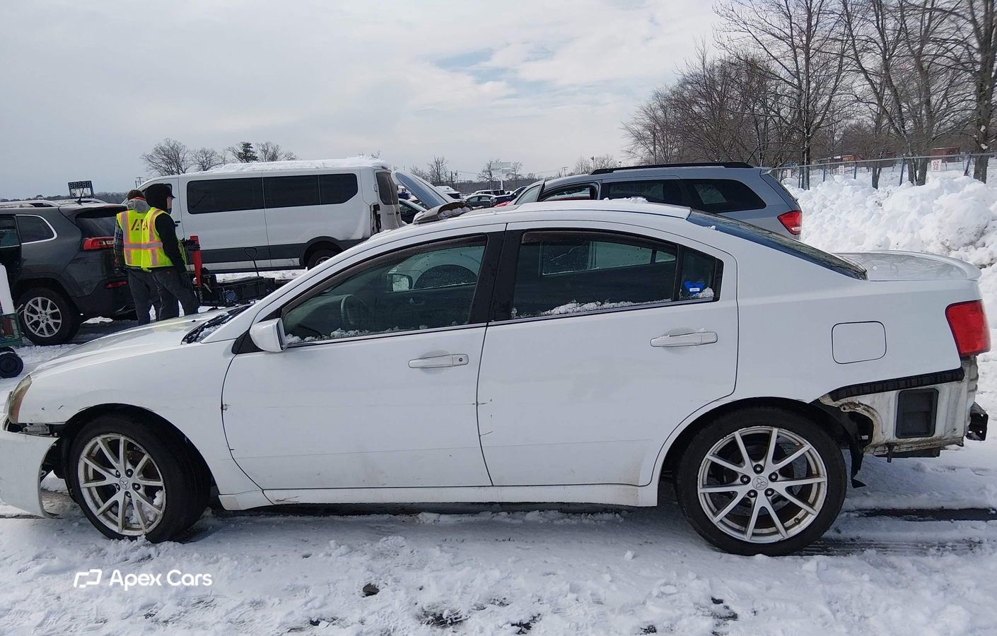 Mitsubishi Galant 2011