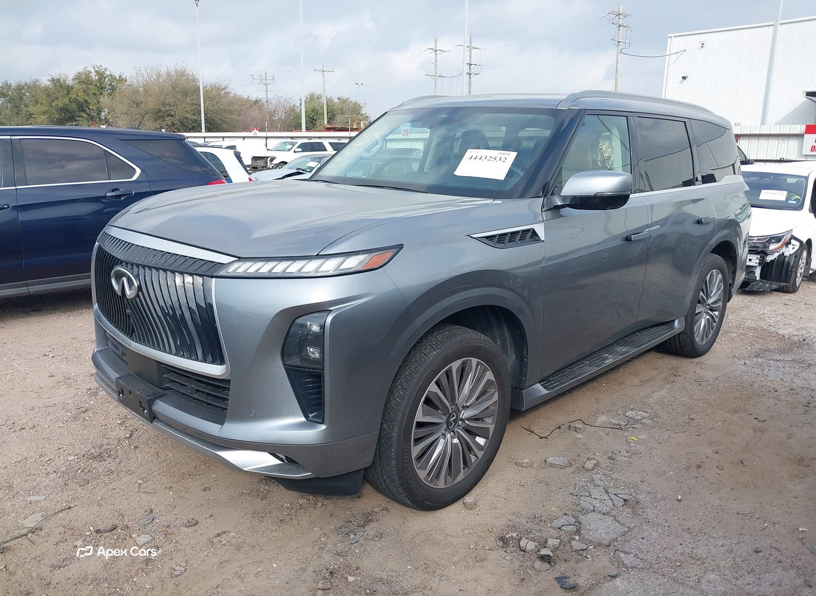 Infiniti QX80 2025
